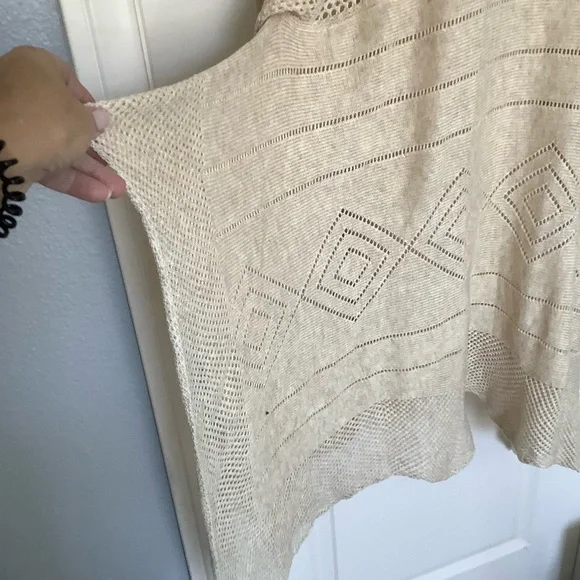 NWT Ciel Bohemian Sweater Shrug Pullover M Southwestern Beige Boho Knit - Picture 5 of 10
